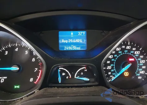 2012 Ford Focus Se z USA, uszkodzony, nr VIN 1FAHP3K21CL102270